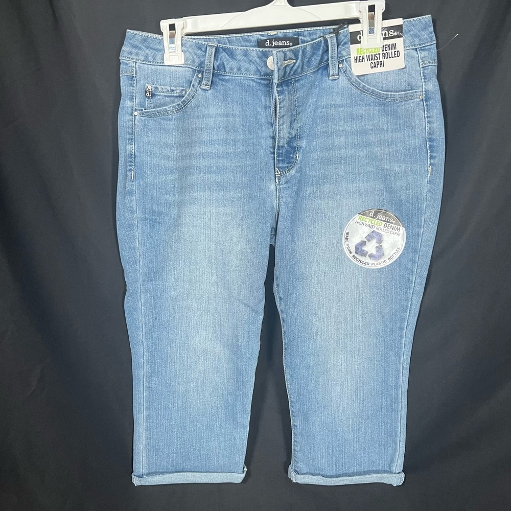 D. Jeans Women's Light Blue Cropped Denim